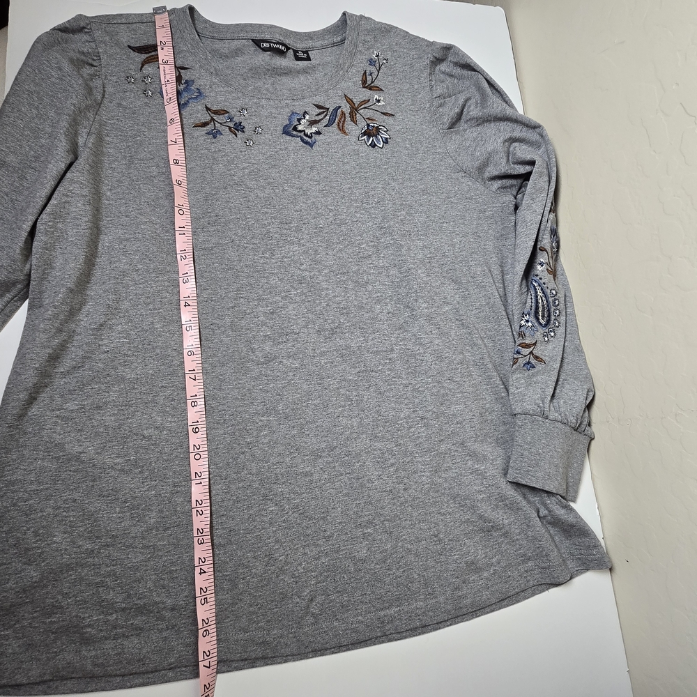 DRIFTWOOD Shirt Size XL Clare Long Sleeve Crew Moody Paisley Floral Embroidered - Picture 12 of 12